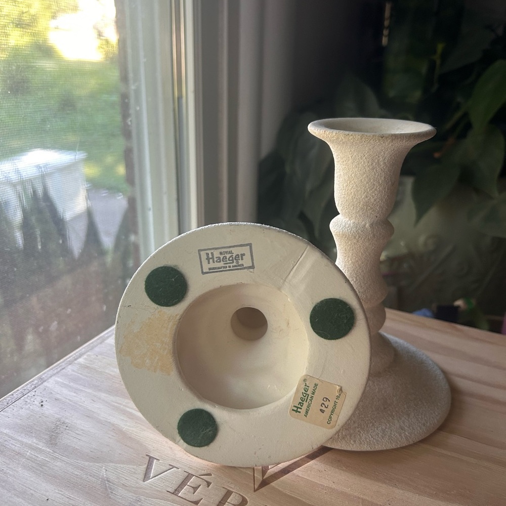 Vintage Haeger 1985 Textured Ivory Ceramic Candlestick Holders Pair - Picture 2 of 6